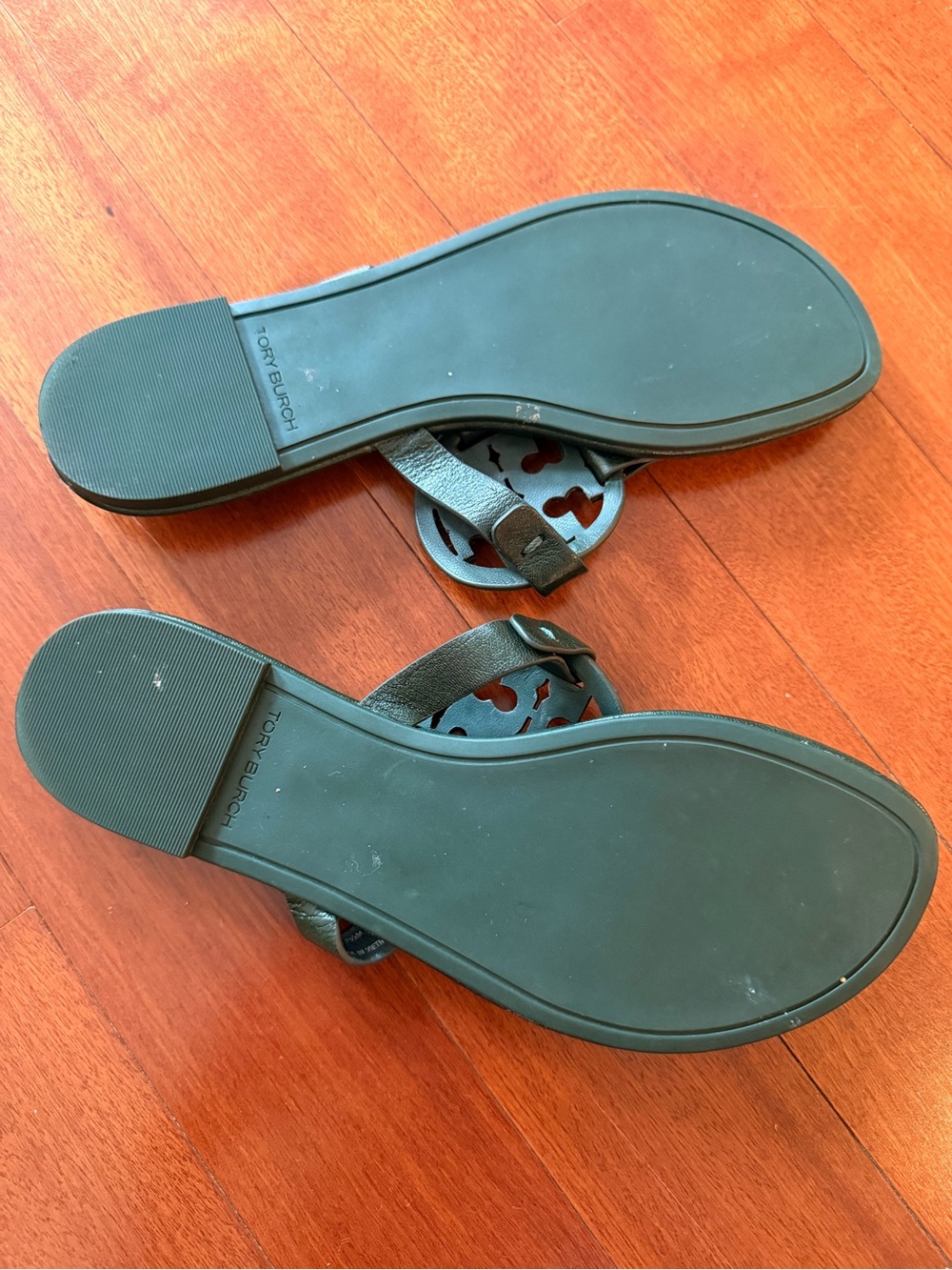 Tory Burch Emerald Leather Sandals with Crystal Logo - Picture 2 of 4